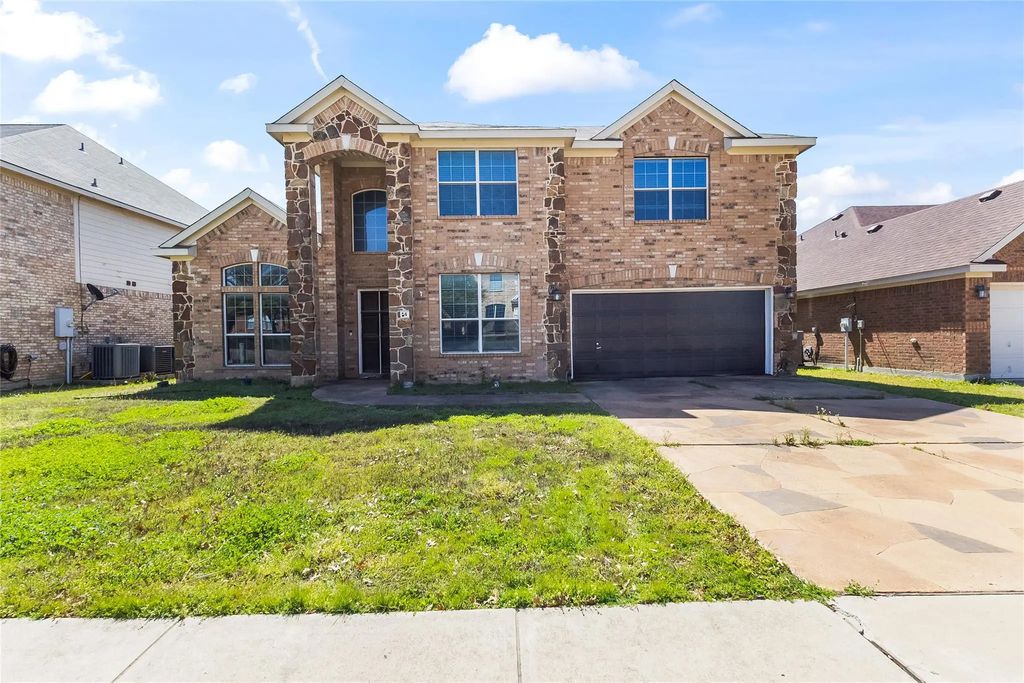 824 Peach Lane, Burleson