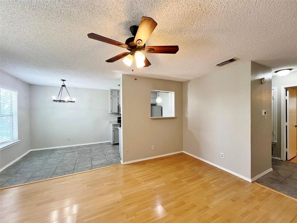 104 Woodie Way C, Fort Worth