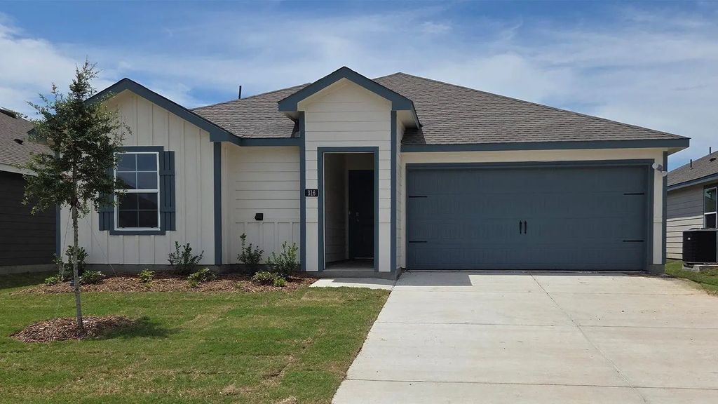 316 Whispering Pine Drive, Royse City