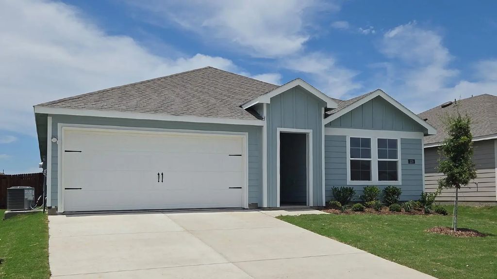 228 Whispering Pine Drive, Royse City
