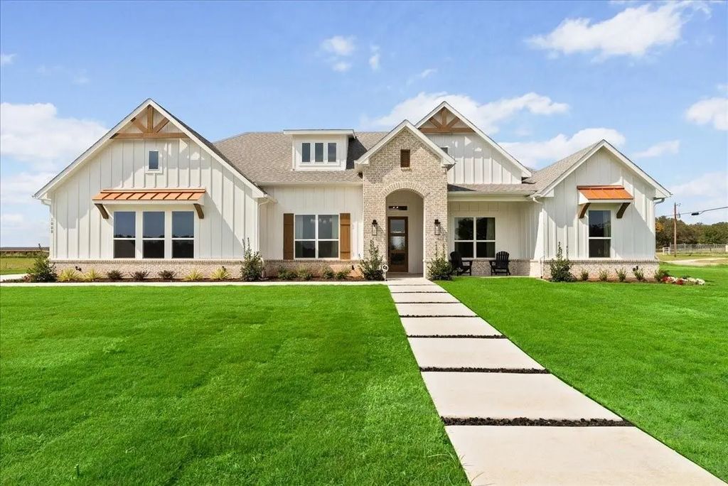 1000 Brock Heights Court, Brock