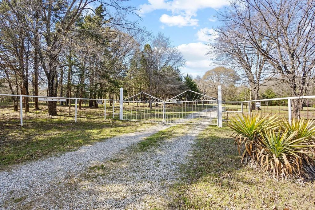 528 County Road 1120, Ravenna