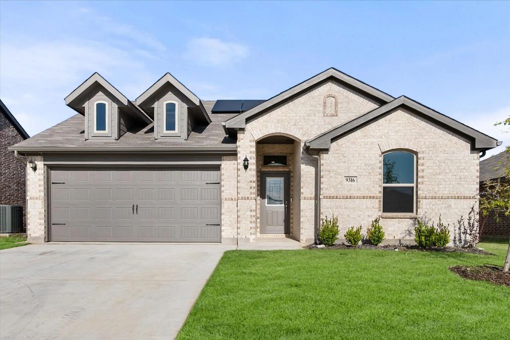 9316 Bali Drive, Fort Worth