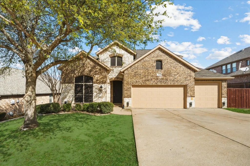118 Stone Drive, Forney