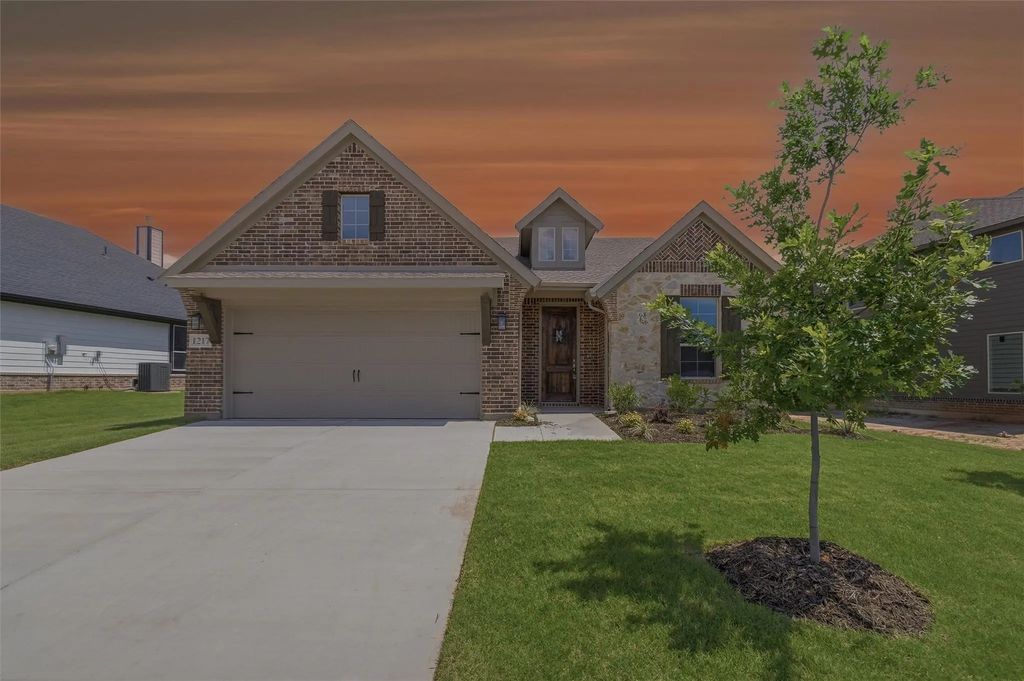 1217 Colca Drive, Springtown