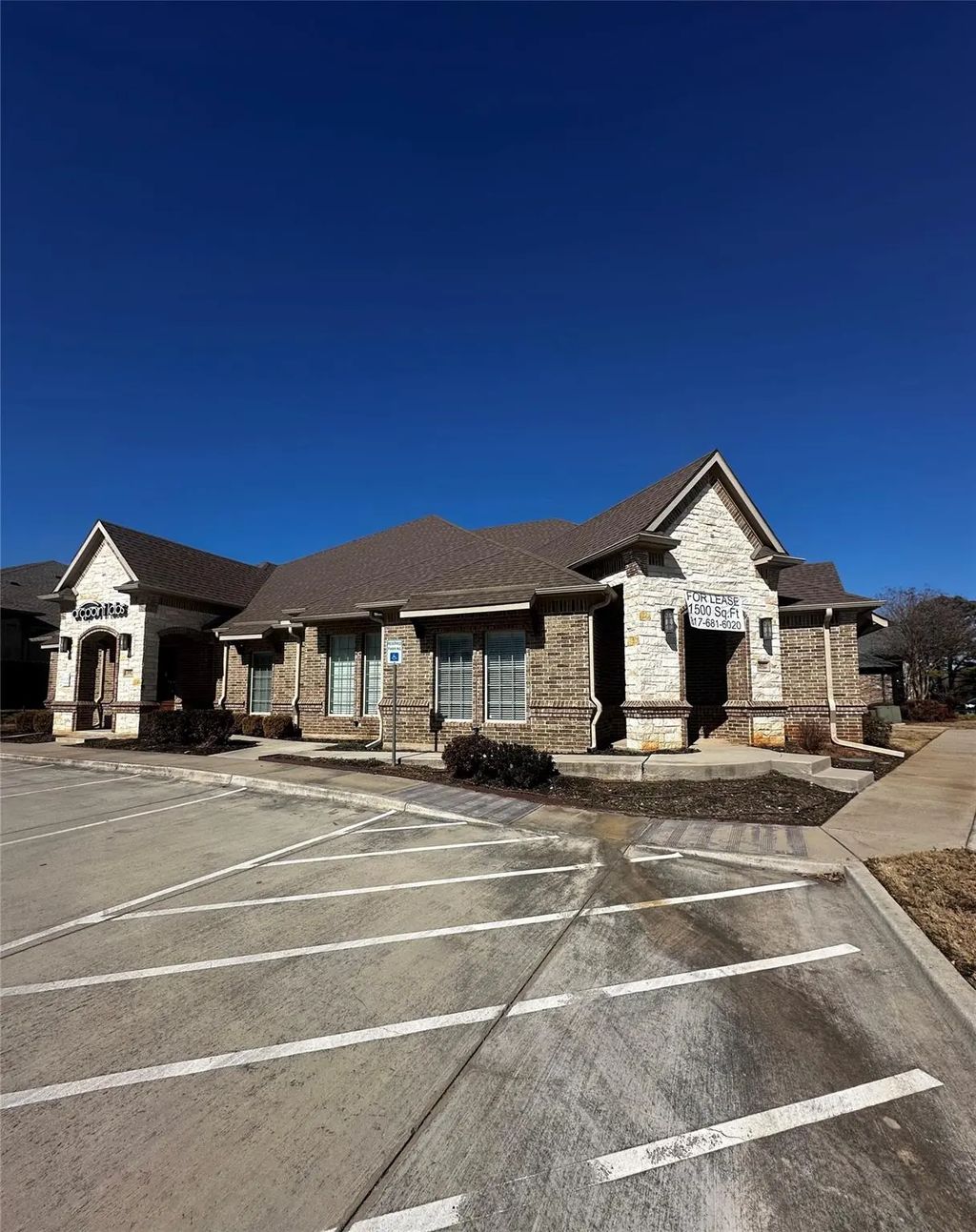 8217 Mid Cities Boulevard 200, North Richland Hills