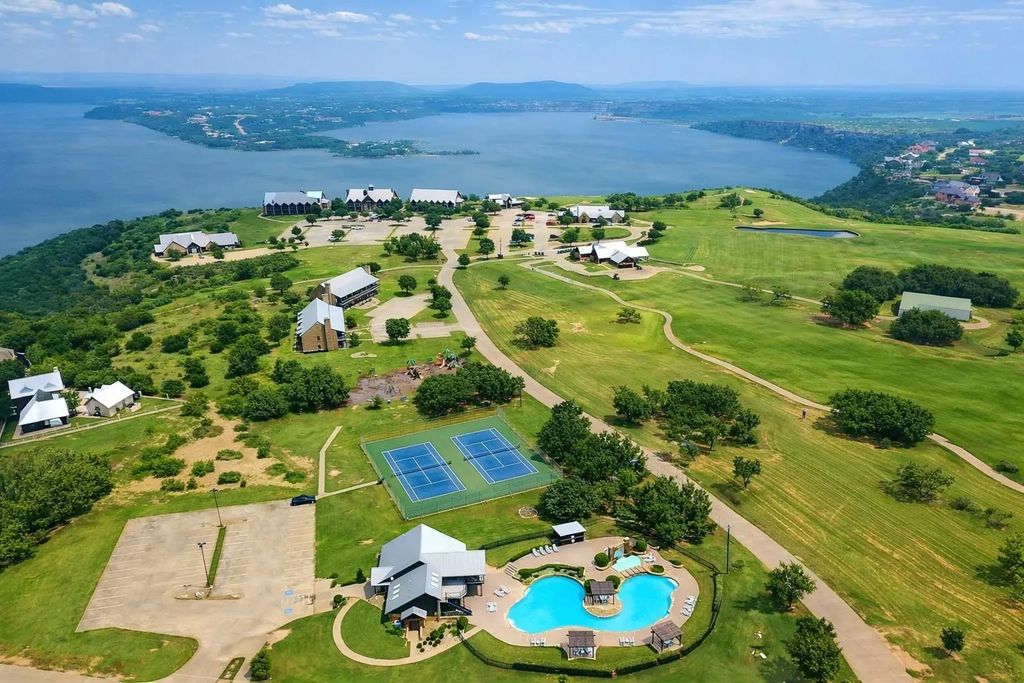 675 Spyglass Drive, Graford