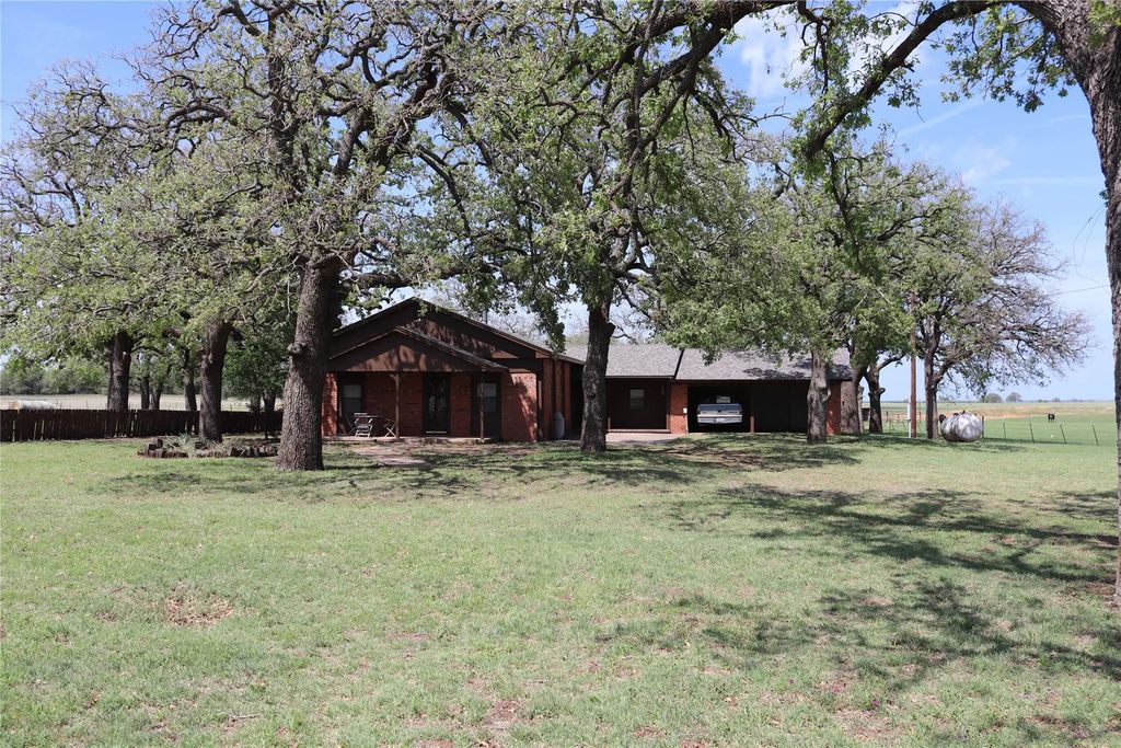 2553 Brixey Road, Henrietta