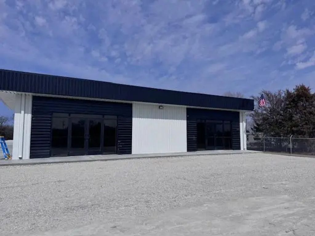 8648 Us Hwy 82 W, Brookston