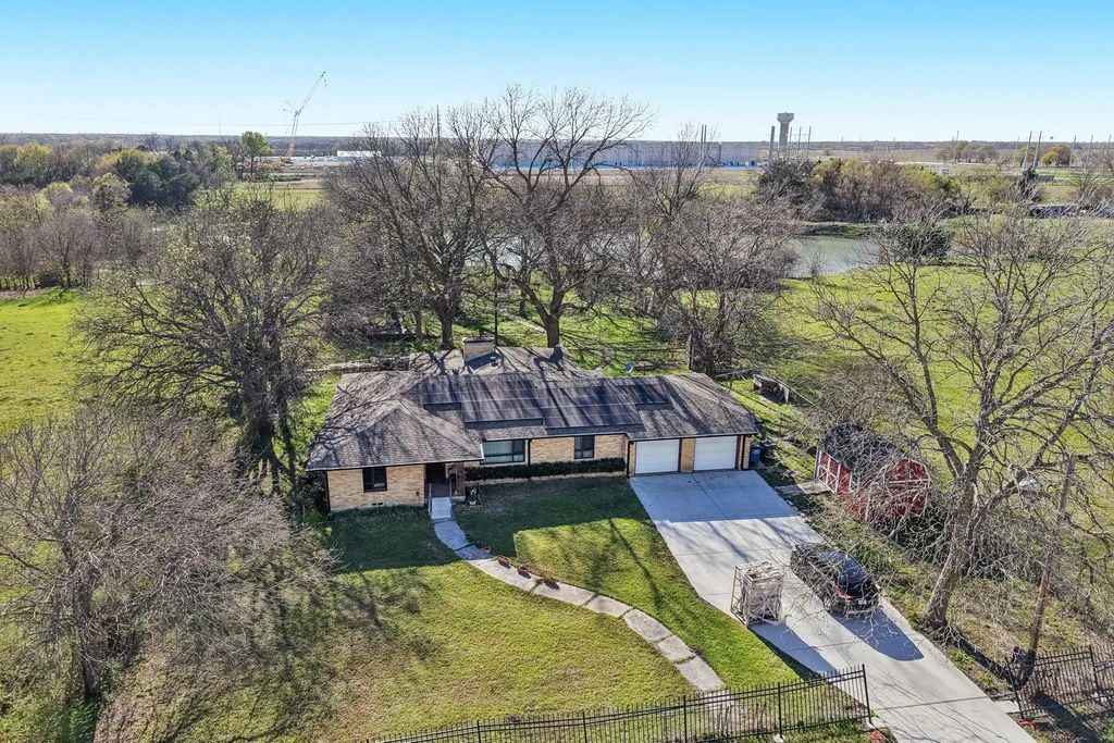 611 Ferris Road, Lancaster