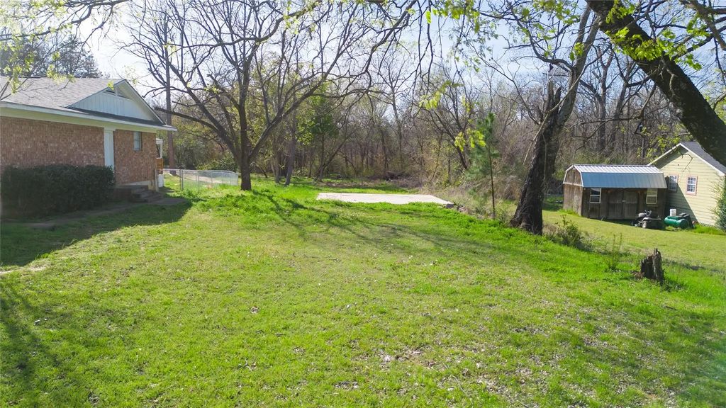 2721 Barret Street, Denison
