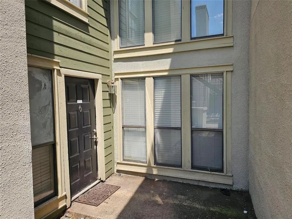 9605 Walnut Street 12102, Dallas