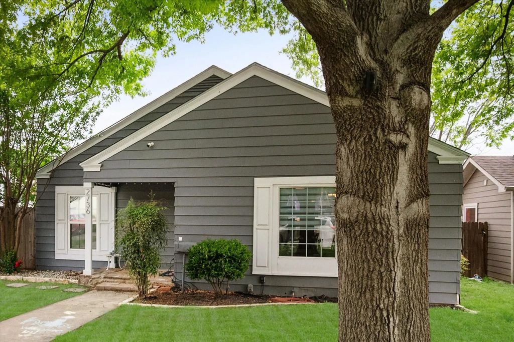 2736 Ryan Avenue, Fort Worth