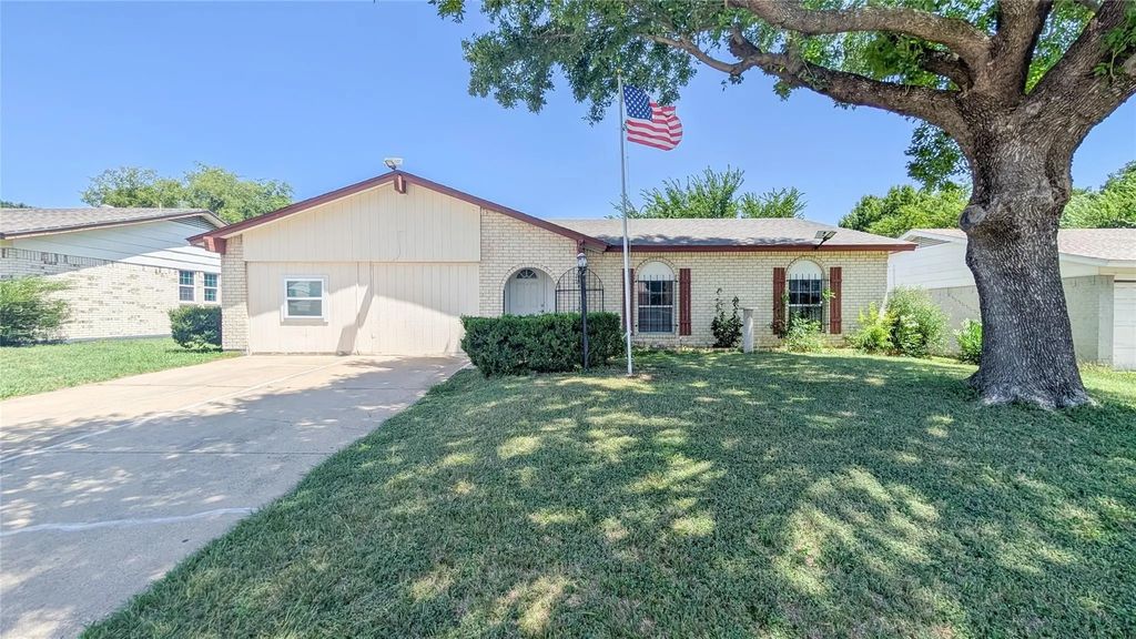 1107 Waverly Drive, Arlington