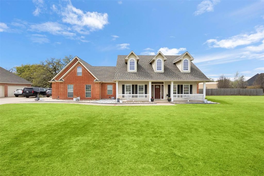2000 Pin Oak Drive, Kaufman