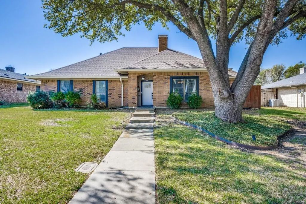 1538 Glenhill Lane, Lewisville