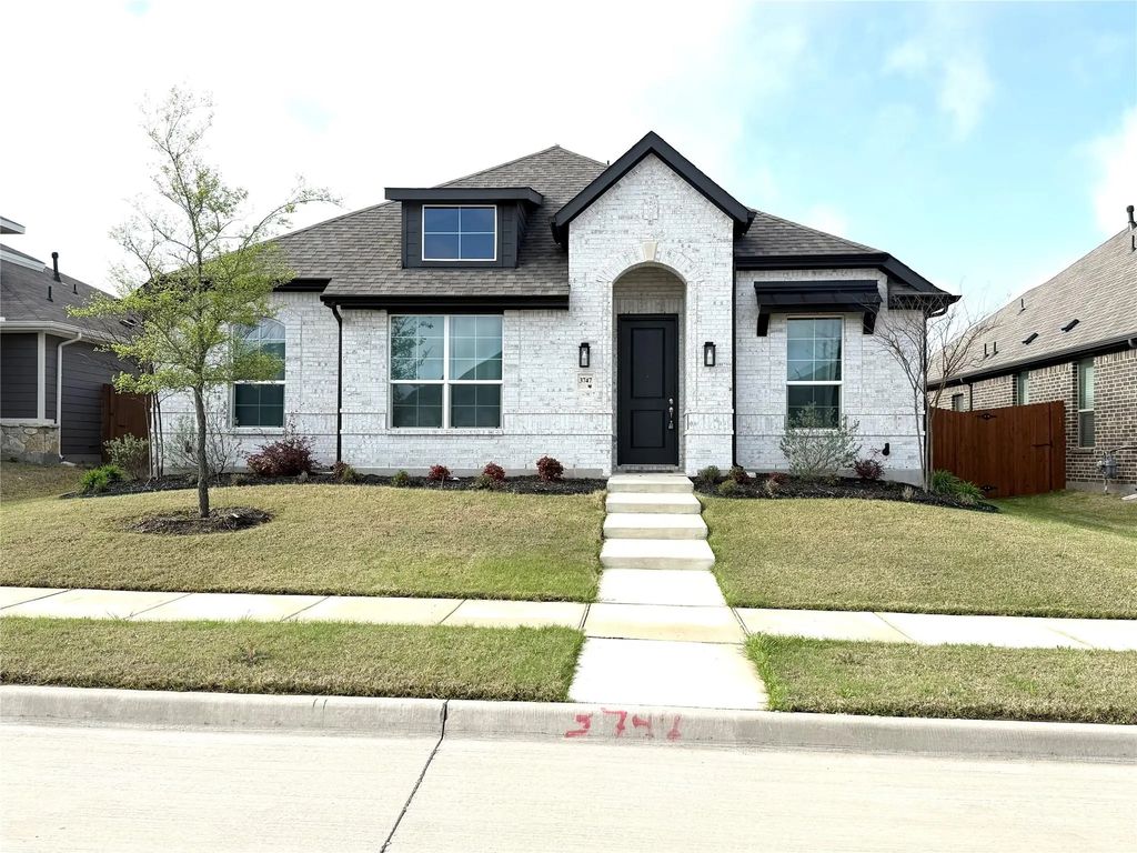 3747 Topeka Trail, Heartland