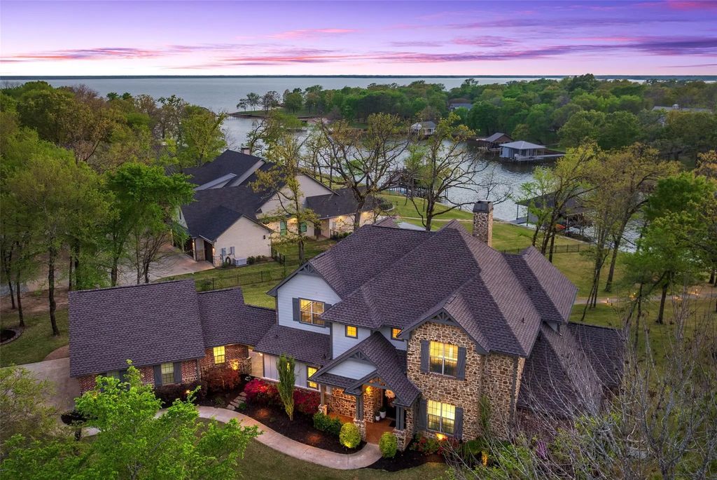 211 Sandpiper Drive, Mabank