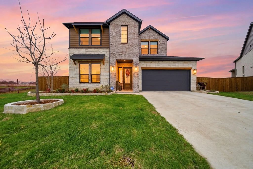 3332 Steer Trail, Royse City