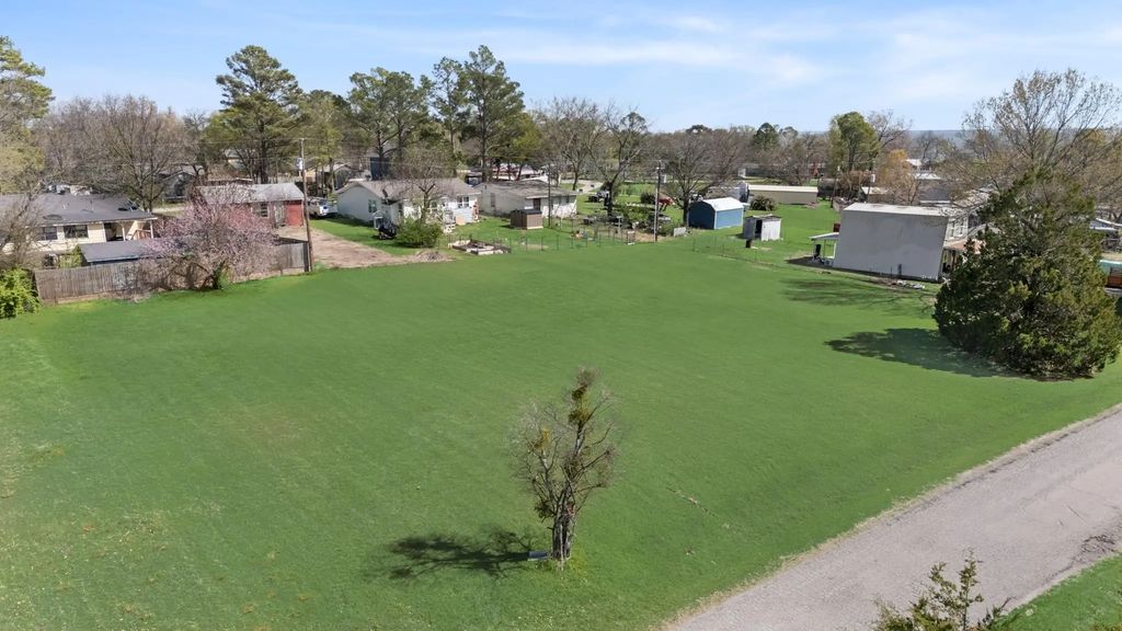 002 Briggs Boulevard, East Tawakoni