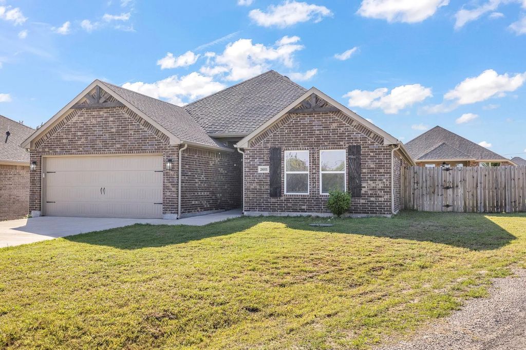 2601 Austin Drive, Granbury