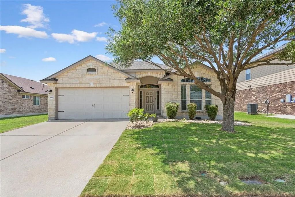 9448 Centennial Drive, Waco