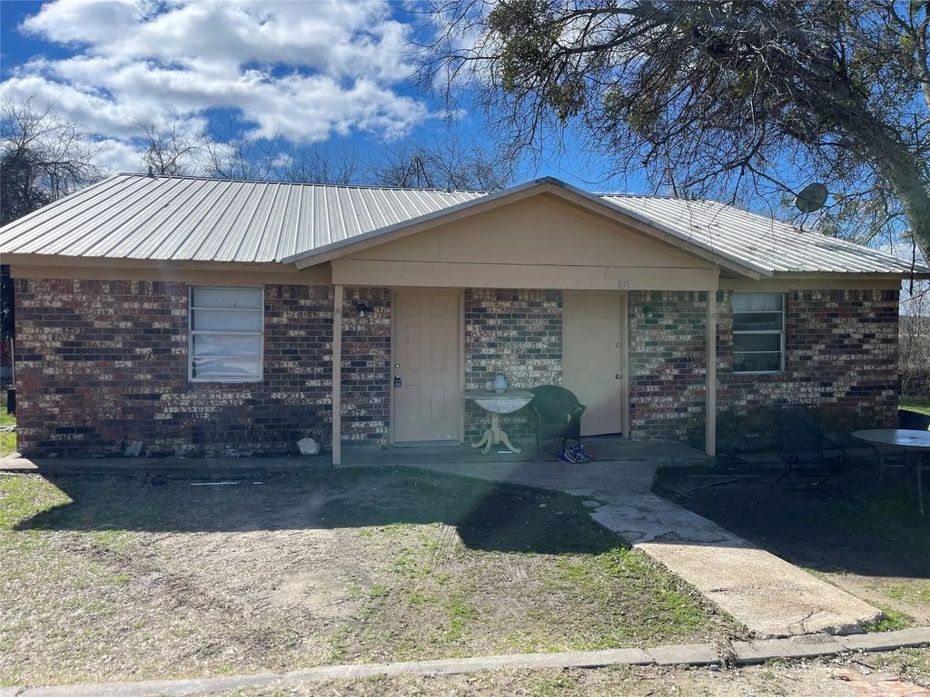 105 Effie Lane, Weatherford