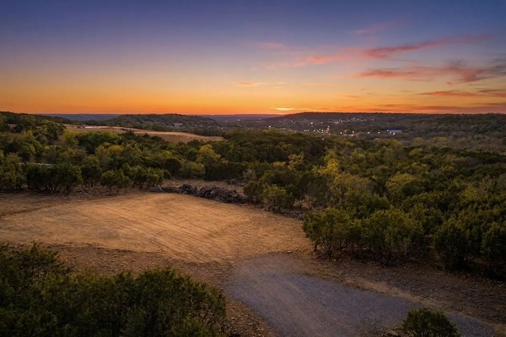 55 Crest Ridge Court, Mineral Wells