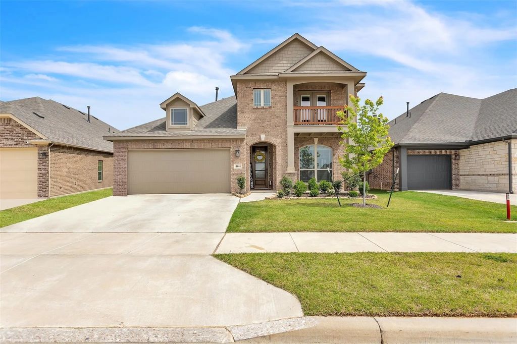 4444 Blue Mist Drive, Fort Worth