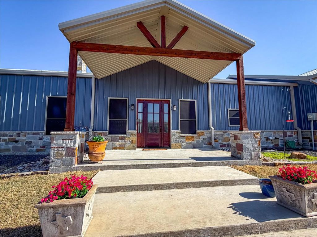 240 Cox Road, Waxahachie