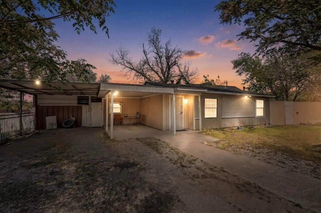 712 Hodgson Street, Fort Worth