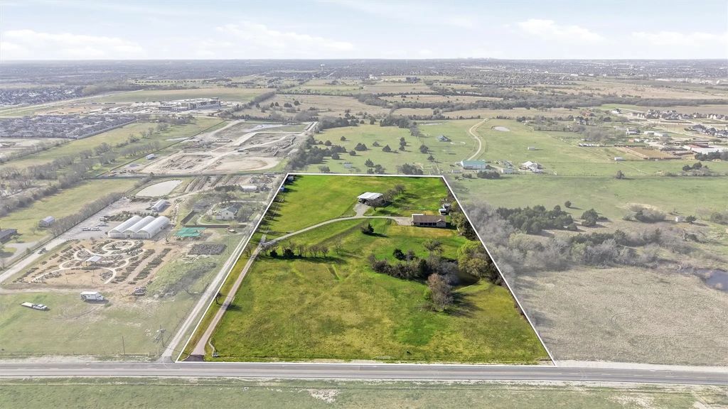 1199 E Sunset Boulevard, Celina