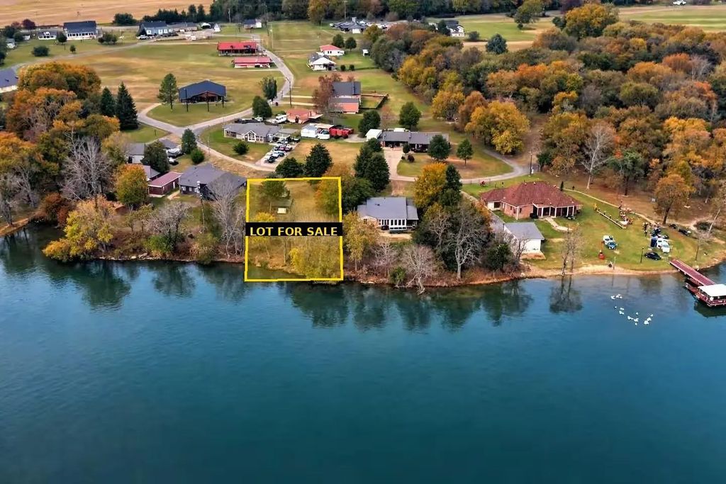 466 W Shore Drive, Wills Point