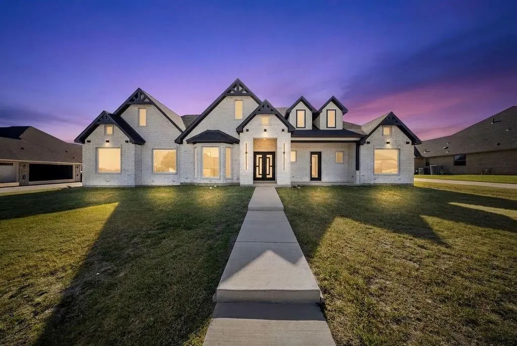 2903 Sunnyside Drive, Ennis