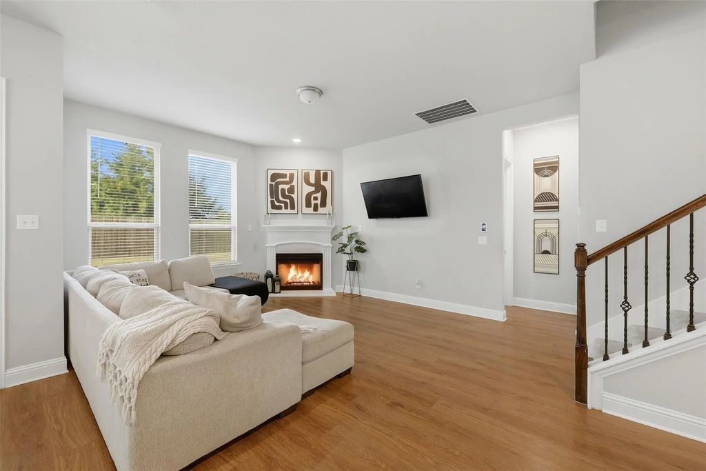2352 High Plain Lane, Waxahachie