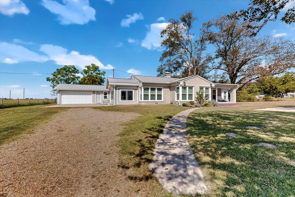 1800 W Frank Street, Grand Saline