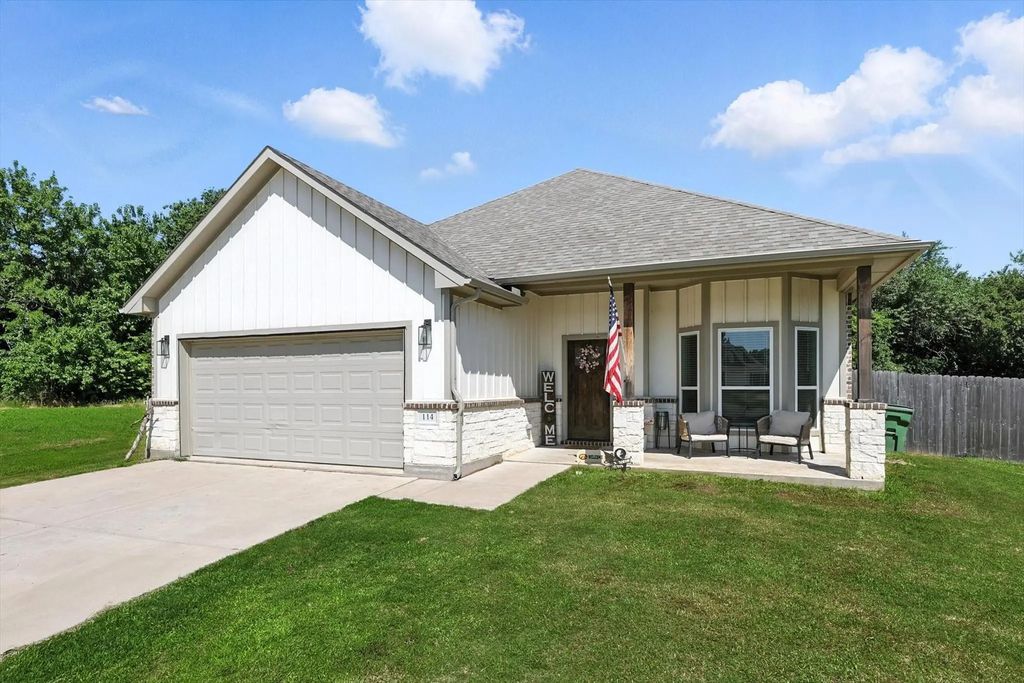 114 Byrom Court, Whitesboro