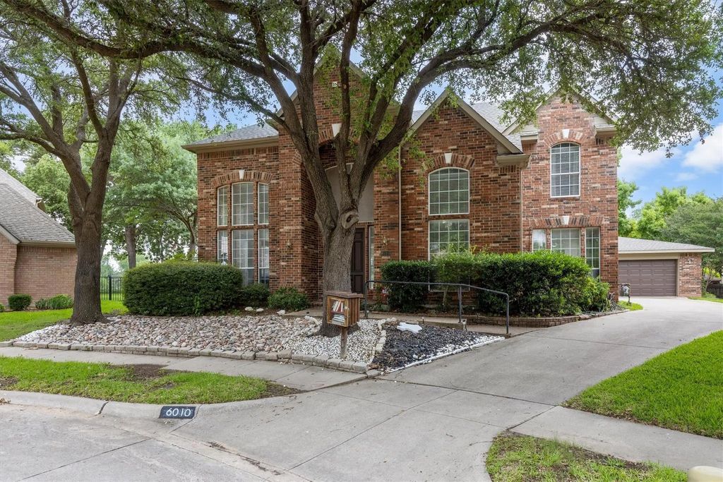 6010 Troon Circle, Garland