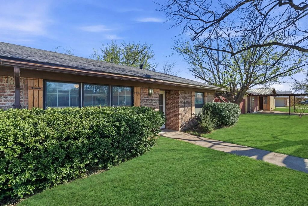 1408 Primrose Lane, Cisco