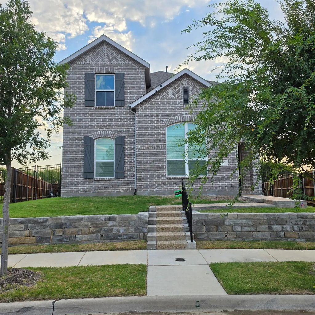 909 Carnation Drive, Crowley