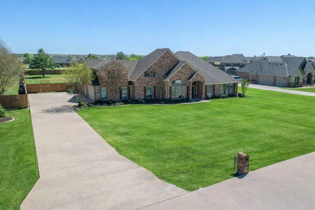 18066 Langford Lane, Talty