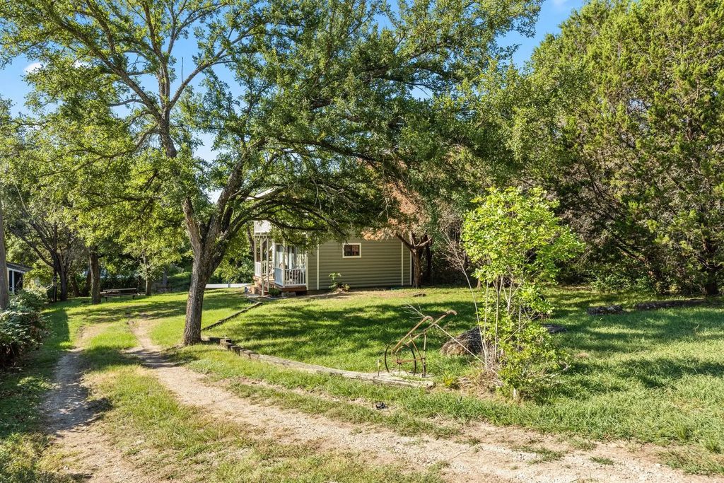 2547 Forest Park Drive, Granbury