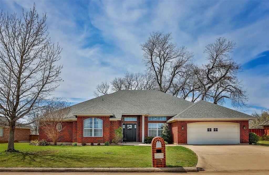 1107 Nortman Drive, Lindsay