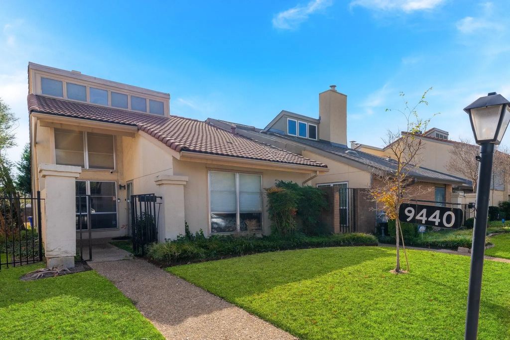 9440 Amberton Parkway, Dallas