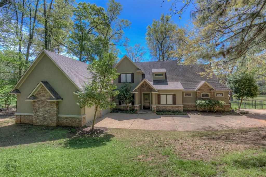 1060 Highway 162, Benton