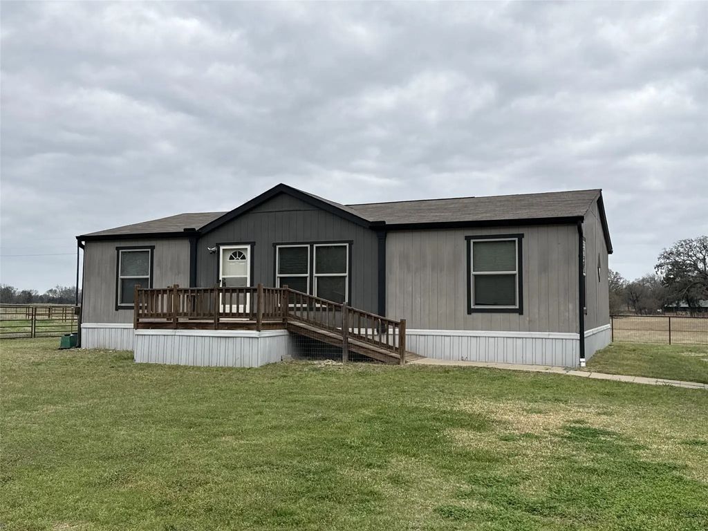 894 Fm 1395, Edgewood