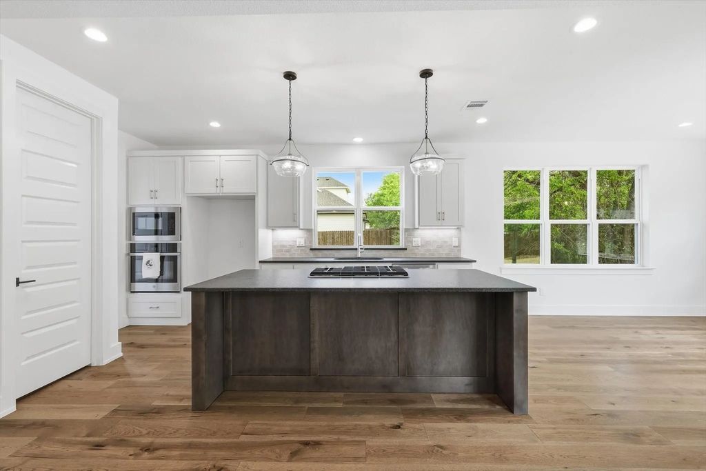 216 Village Way, Argyle
