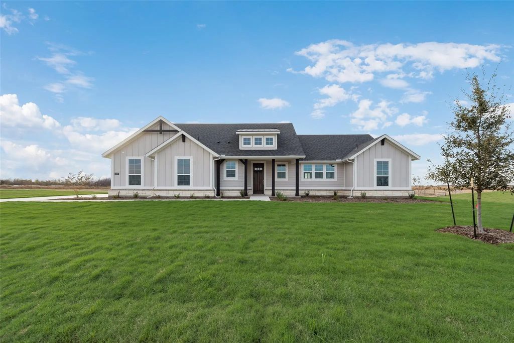 1230 County Road 200, Valley View
