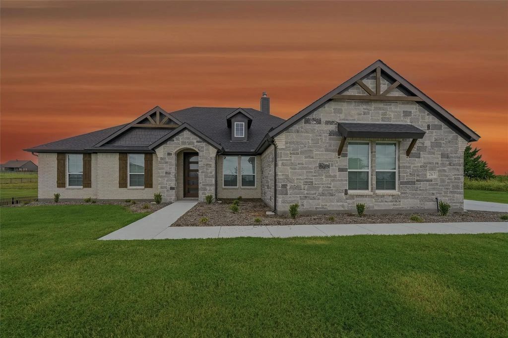 267 Meadow Vista Drive, New Fairview