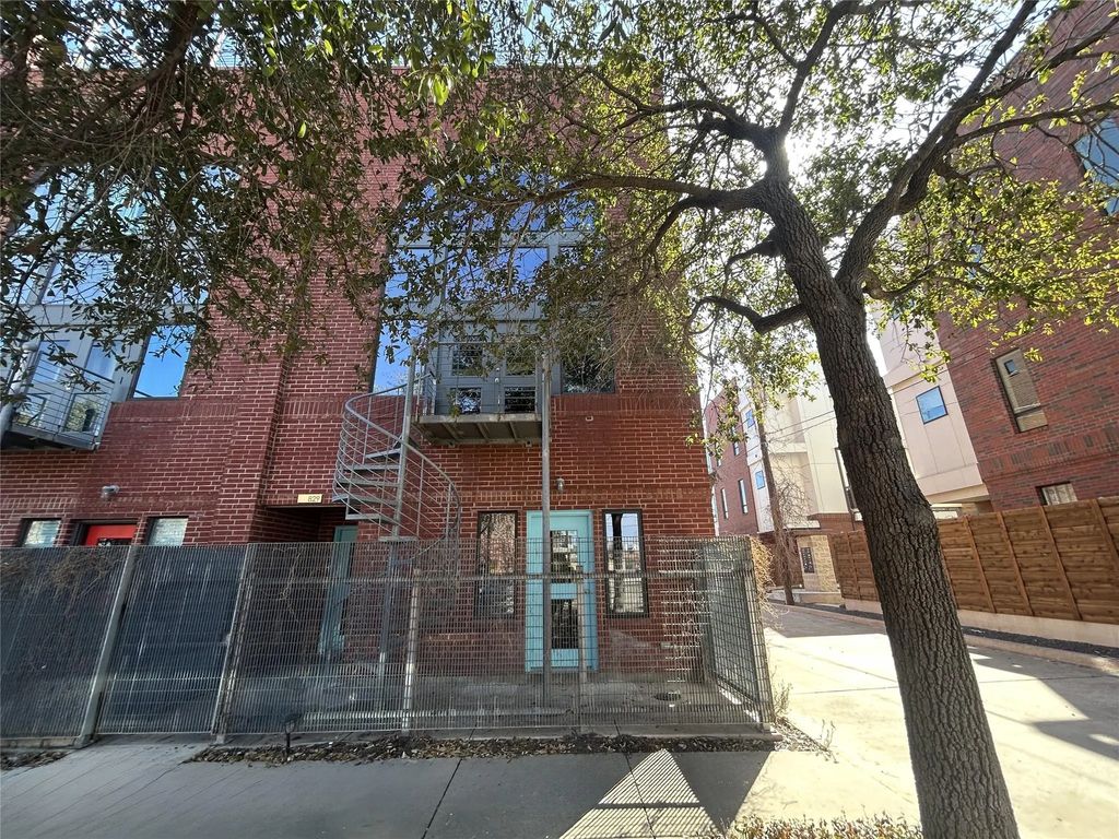 829 W Daggett Avenue H, Fort Worth